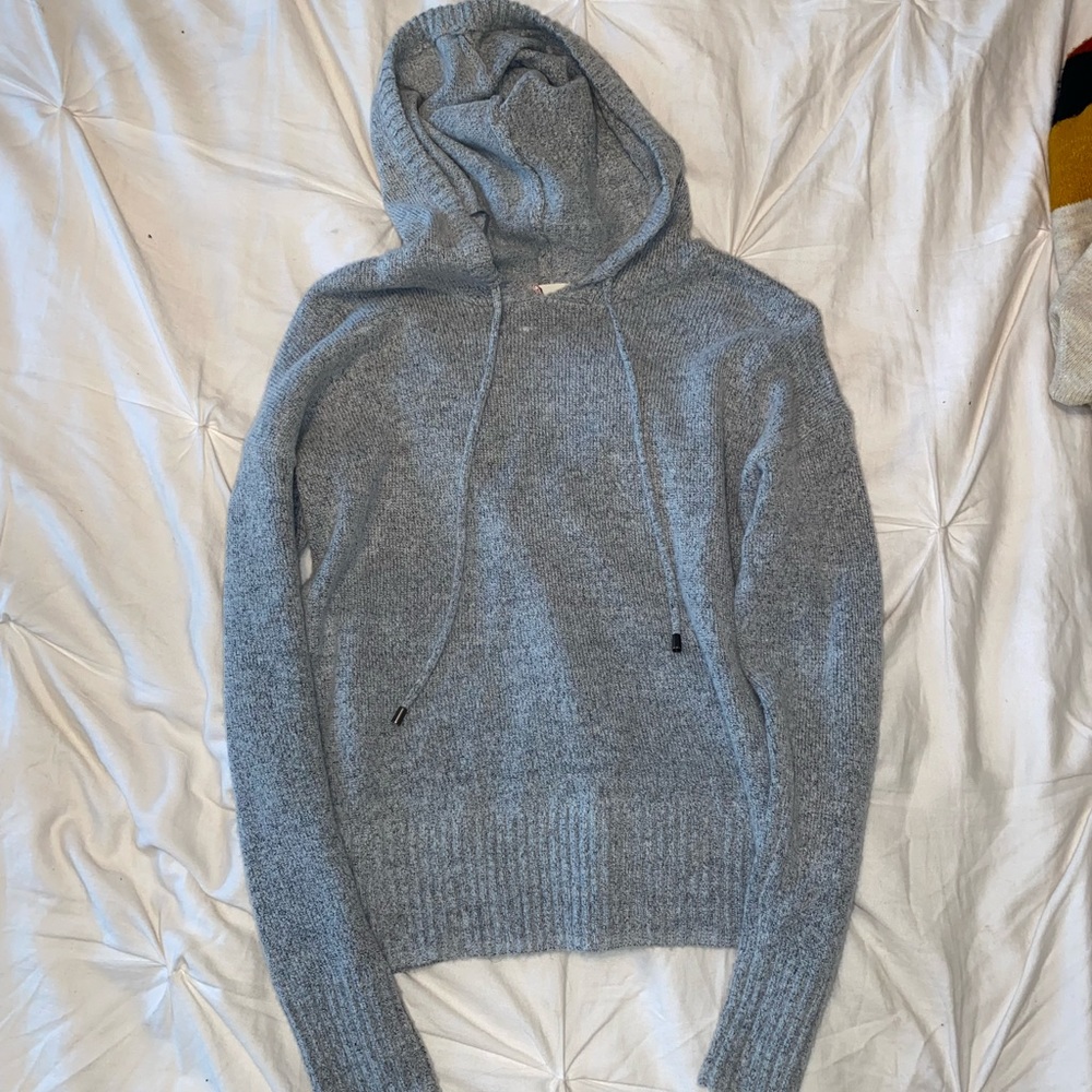 so brand women’s xs grey cropped sweater